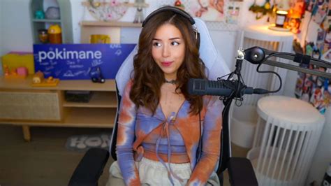 pokemane nip slip|Pokimane Risks Twitch Ban After Spicy Wardrobe Malfunction